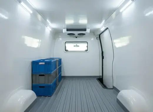 Toyota Hiace 1 Ton Chiller Van